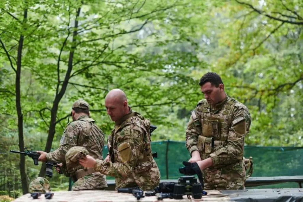 elite v3